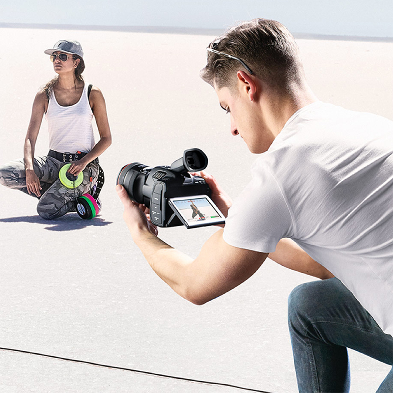 man video recording with 6k camera